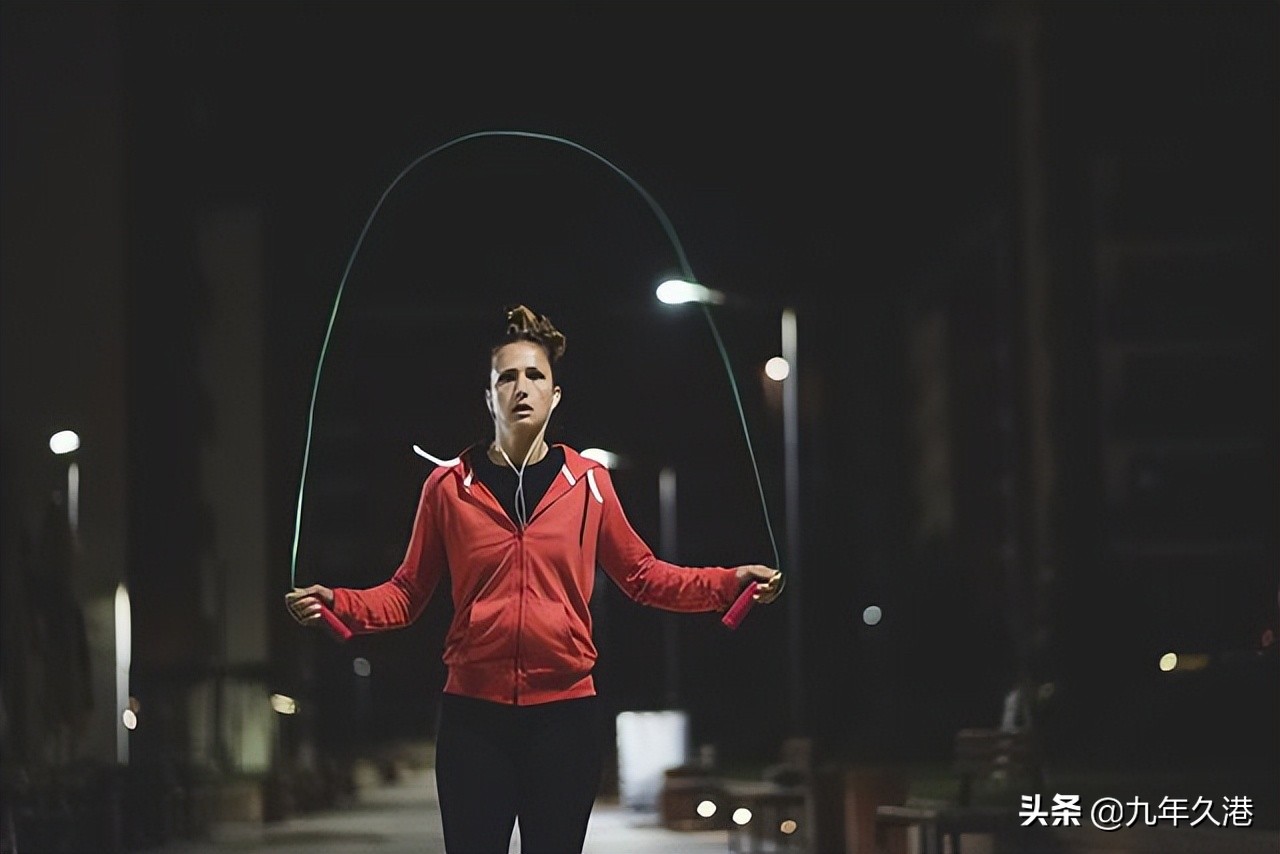 坚持跳绳的八大好处,每天跳绳1000个对身体有什么好处