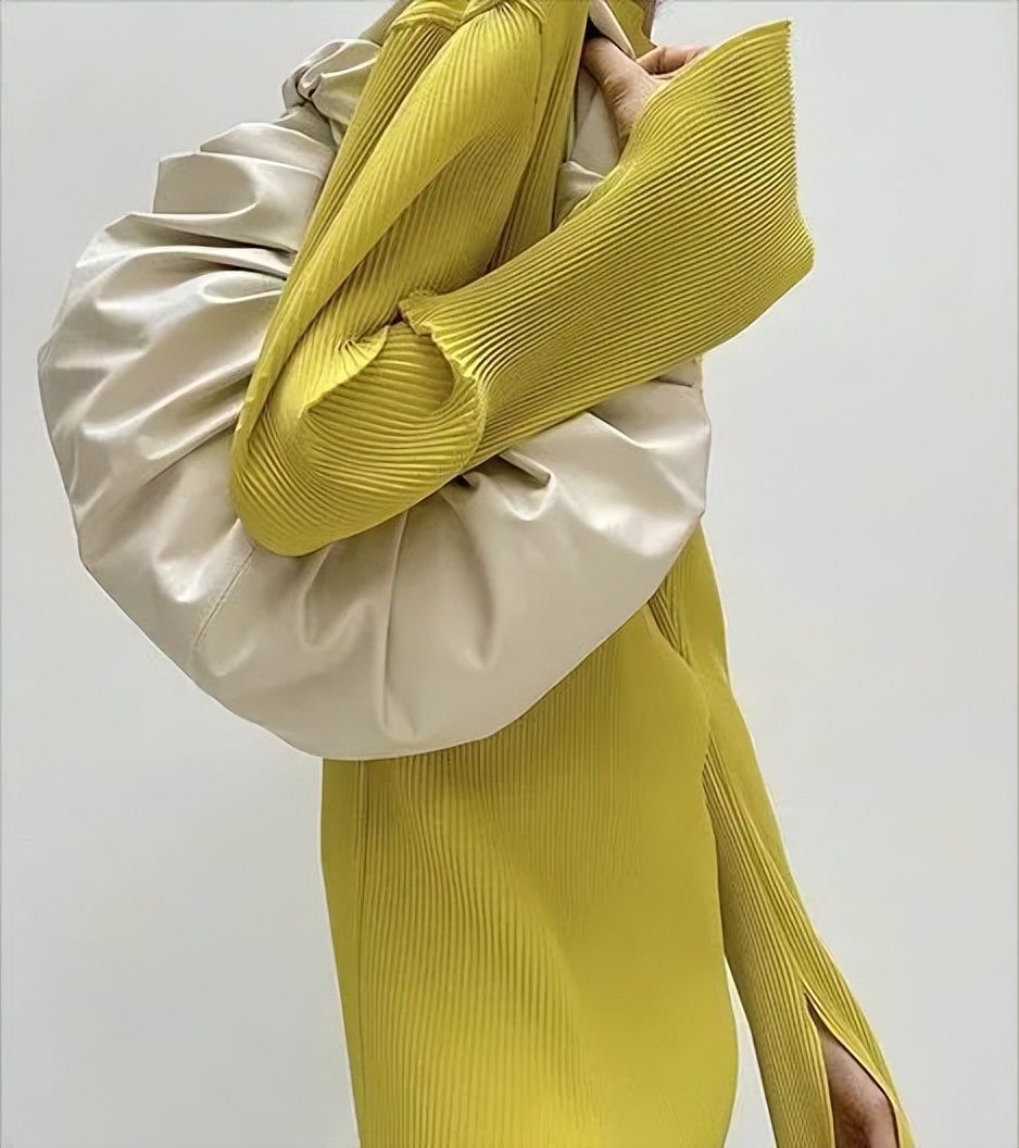 化纤面料和天丝面料差多少钱,化纤面料比你想象中的高级