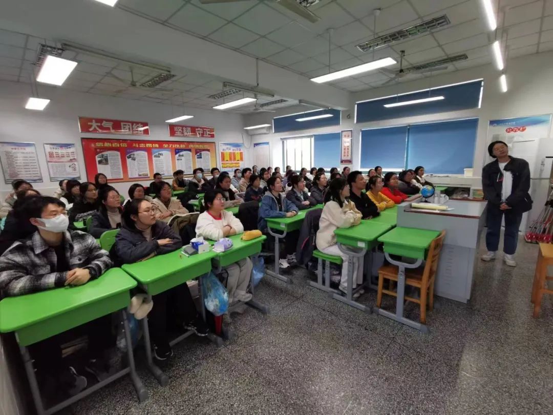 盐城中学创新班光荣榜,盐城先锋中学颁奖仪式