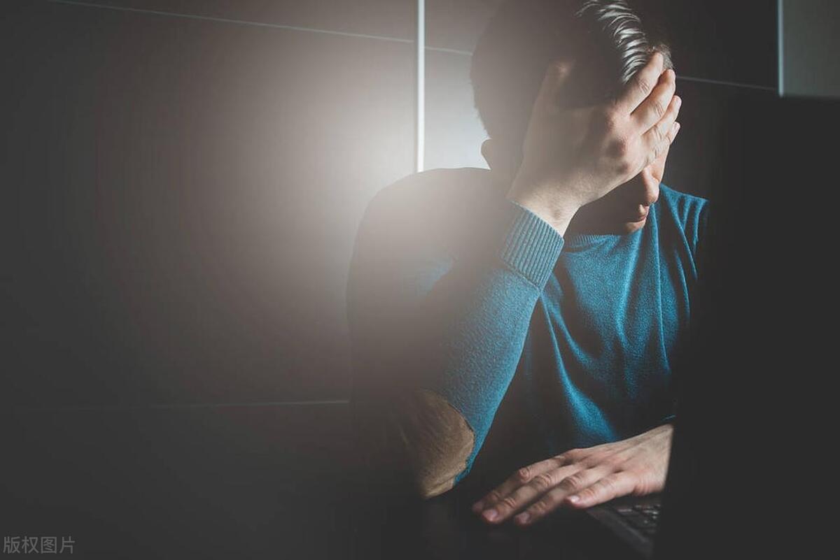 天热了，下面瘙痒难耐警惕阴囊湿疹