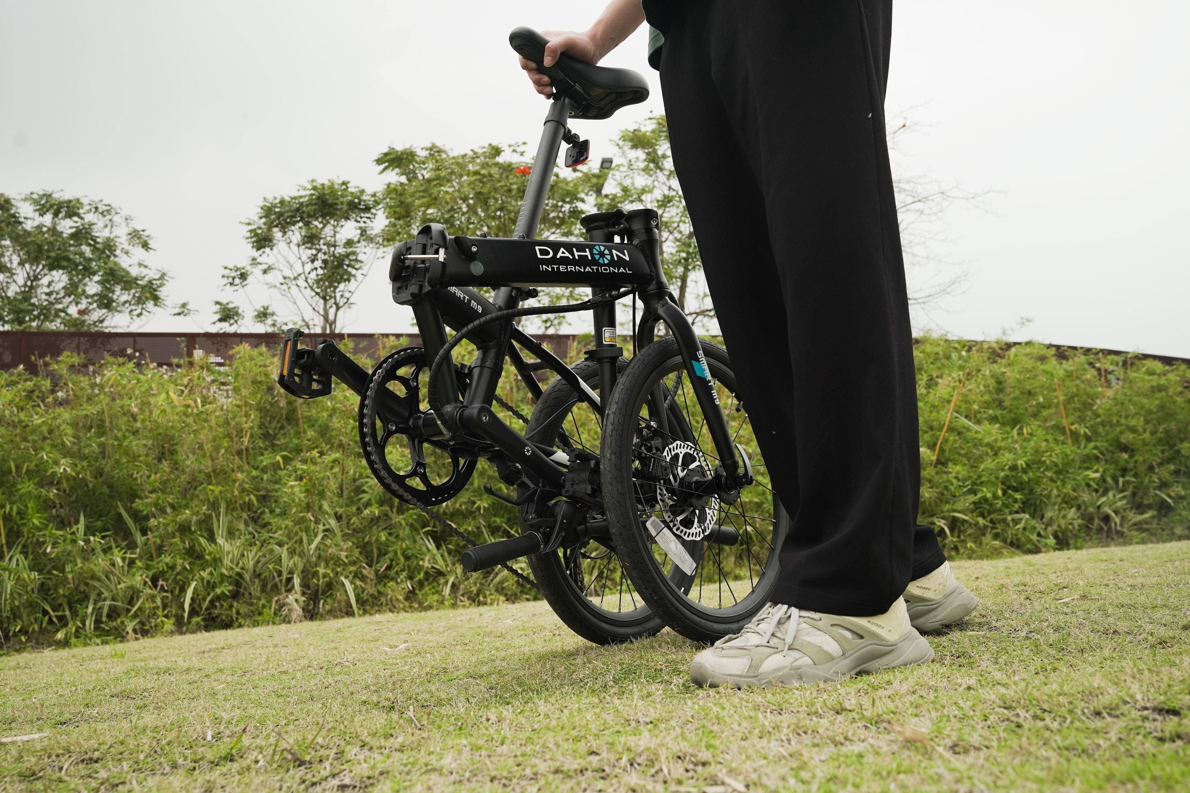 25斤，可10S折叠，200斤都能坐！小米有品众筹上线新时代出行神器