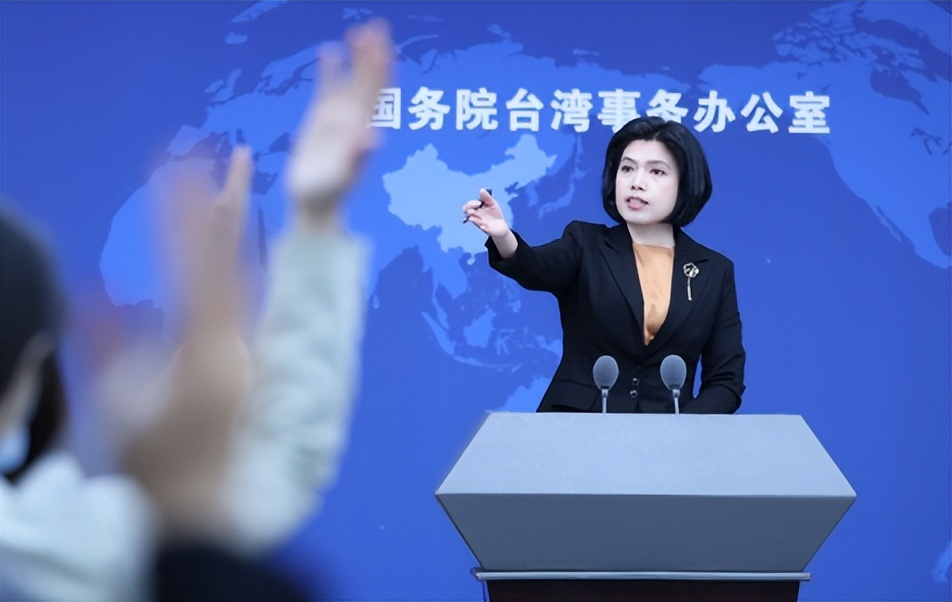 鎹峰厠绐滃彴,鎹峰厠璁憳绐滃彴