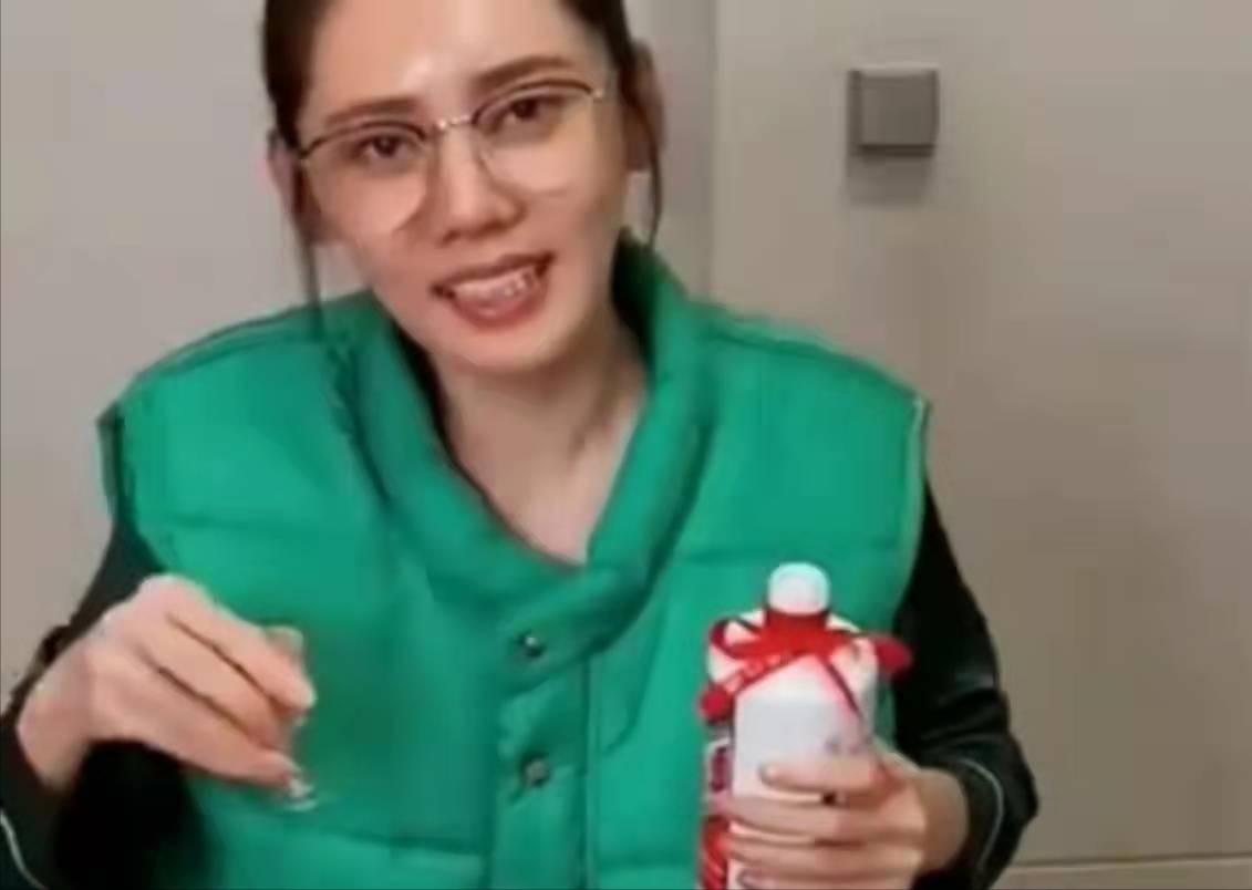 于晓光秋瓷炫出去吃早餐,秋瓷炫于晓光喝酒