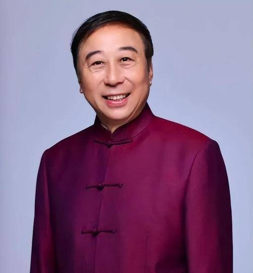 贾玲减肥前后的对比照片,贾玲减肥近照曝光