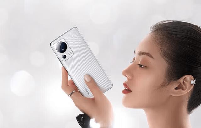 小米手机预算1500,小米手机2000元左右哪个好