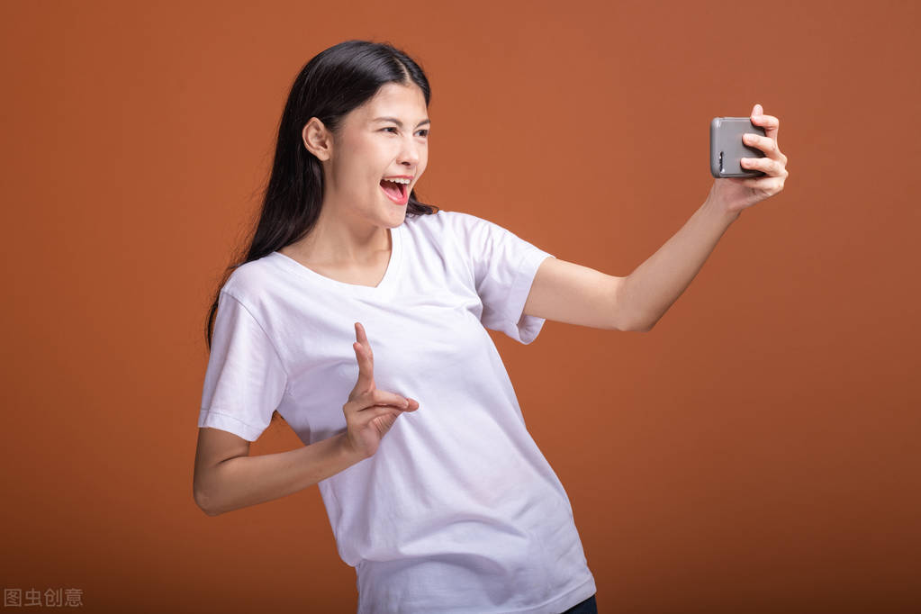 普通人做自媒体怎么做能赚钱,做自媒体什么领域最好赚钱