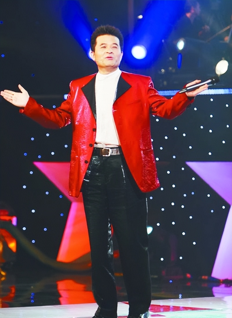 64岁毕福剑，也走到了今天，如此“落魄”