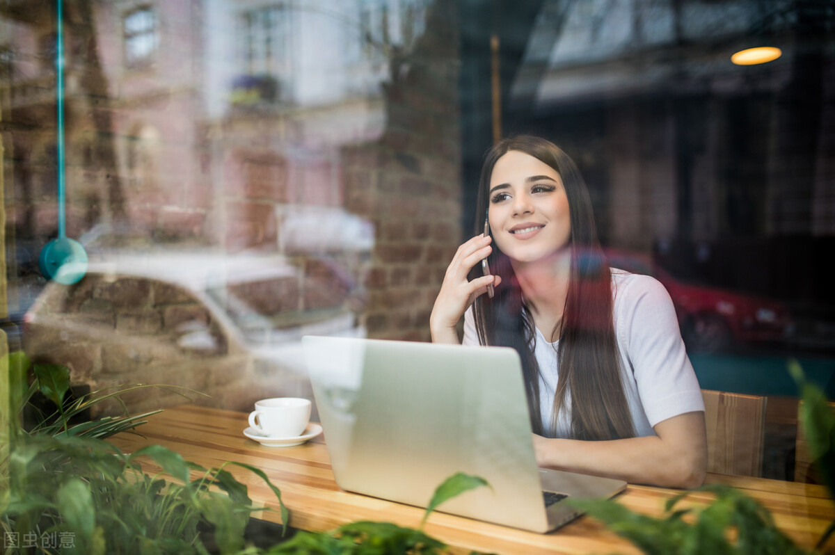 通话中怎样记电话号码并保存,接打电话时候可以用数据网络吗