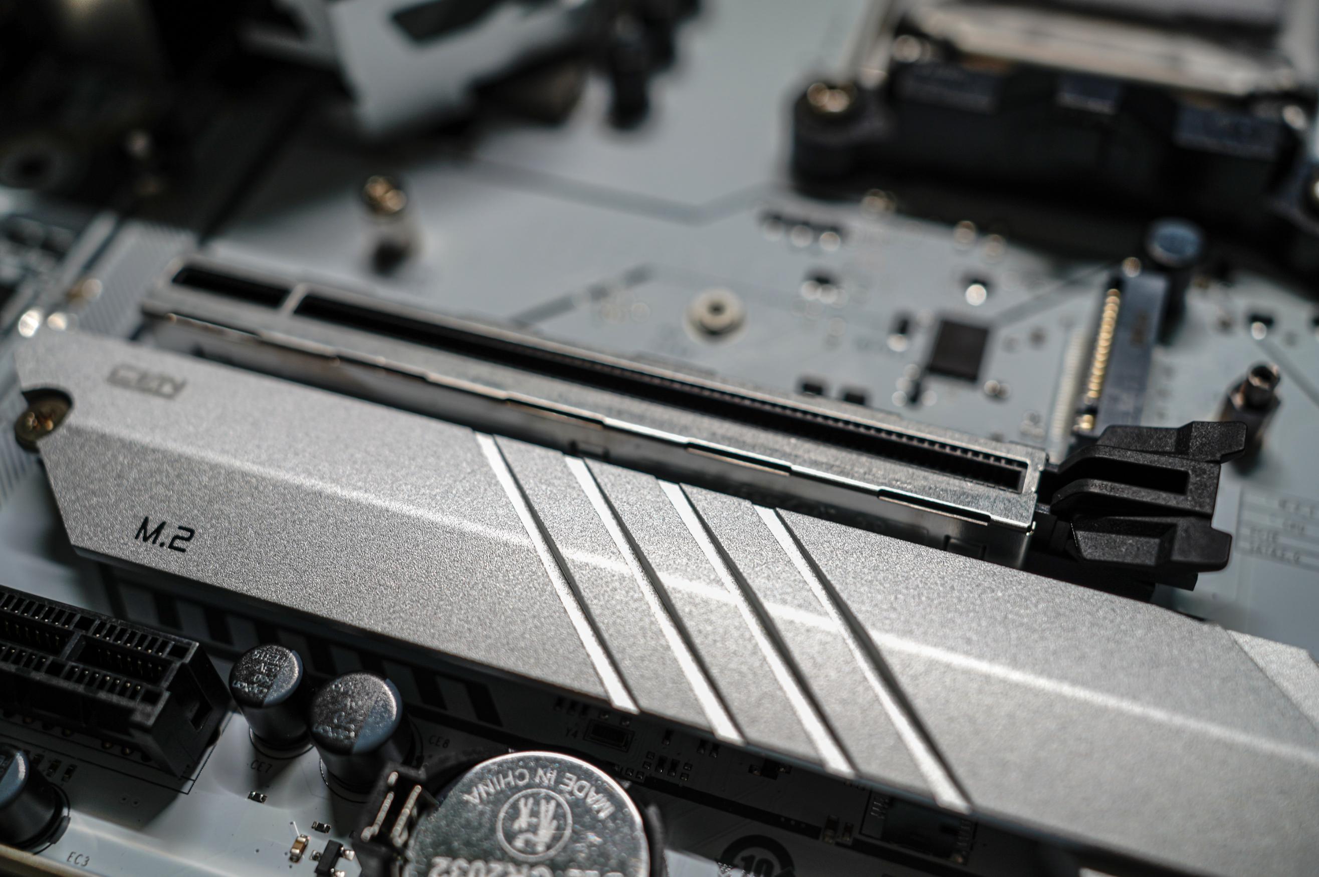 锁电压之后的AMD是否值得入手丨七彩虹CVNB650D5巡洋舰首发评测