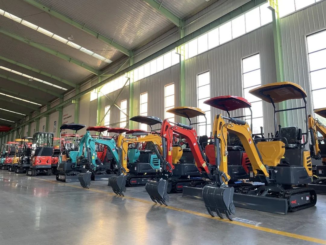 济宁小挖机国外卖多少钱,济宁小挖价格