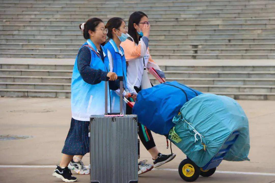 大一新生入学想家想哭,新生入学如何克服想家