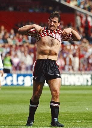 足坛奇葩故事,盘点足坛十个离奇的折射进球