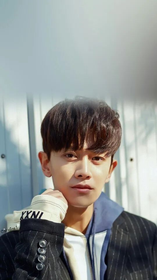 爱豆表格图任嘉伦,任嘉伦头像帅气高清粉色