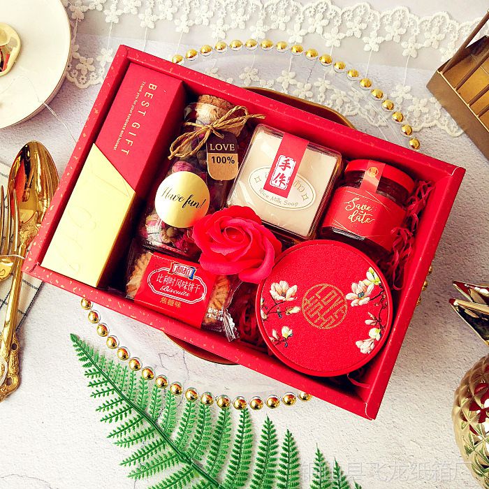 一般结婚回礼送什么好,结婚朋友送我1000怎么回礼