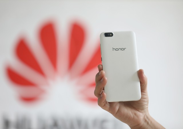 选择荣耀手机的用户越来越多，荣耀究竟有何魅力？