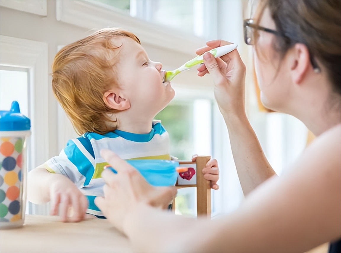 宝宝用硅胶奶瓶好吗,宝宝用奶瓶