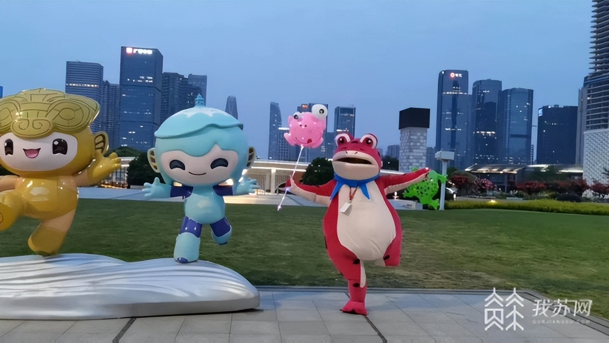 网红青蛙为了卖崽就练出了绝活,盘点网红青蛙卖崽的无奈瞬间