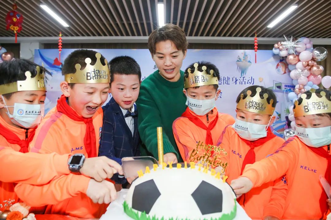 党代表王霜,王霜当选党代表