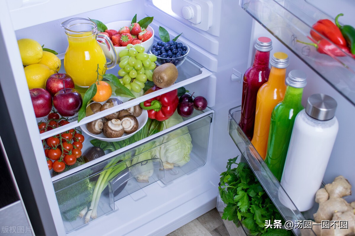 两个单开门冰箱和一个双开门冰箱,冰箱双开门好还是单开门好