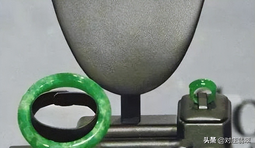 婉容最漂亮的翡翠,婉容皇后戴过的翡翠