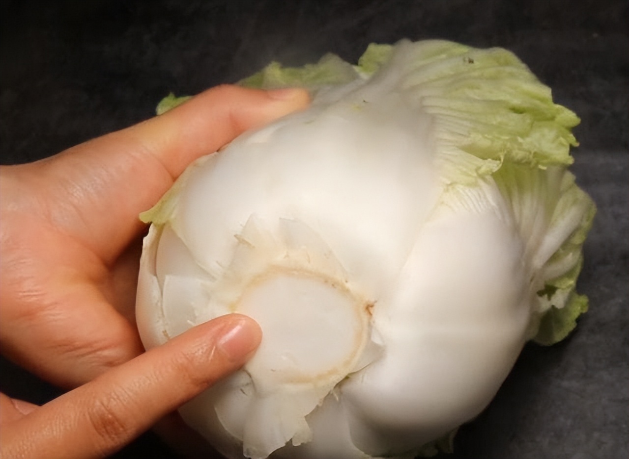 喷了甲醛的白菜怎么处理,喷过甲醛的白菜什么样