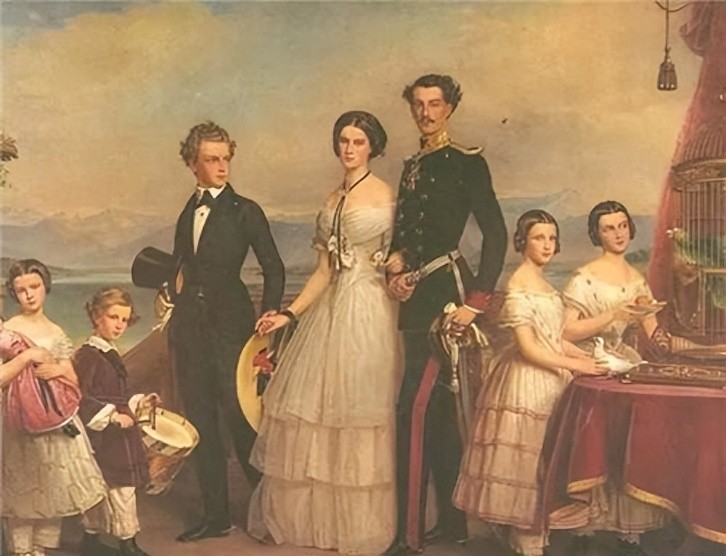 茜茜公主的疯狂美容,茜茜公主美容过程