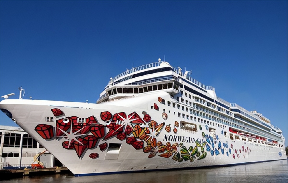 世界最新十大豪华邮轮排名,世界顶级豪华游轮排名前十名