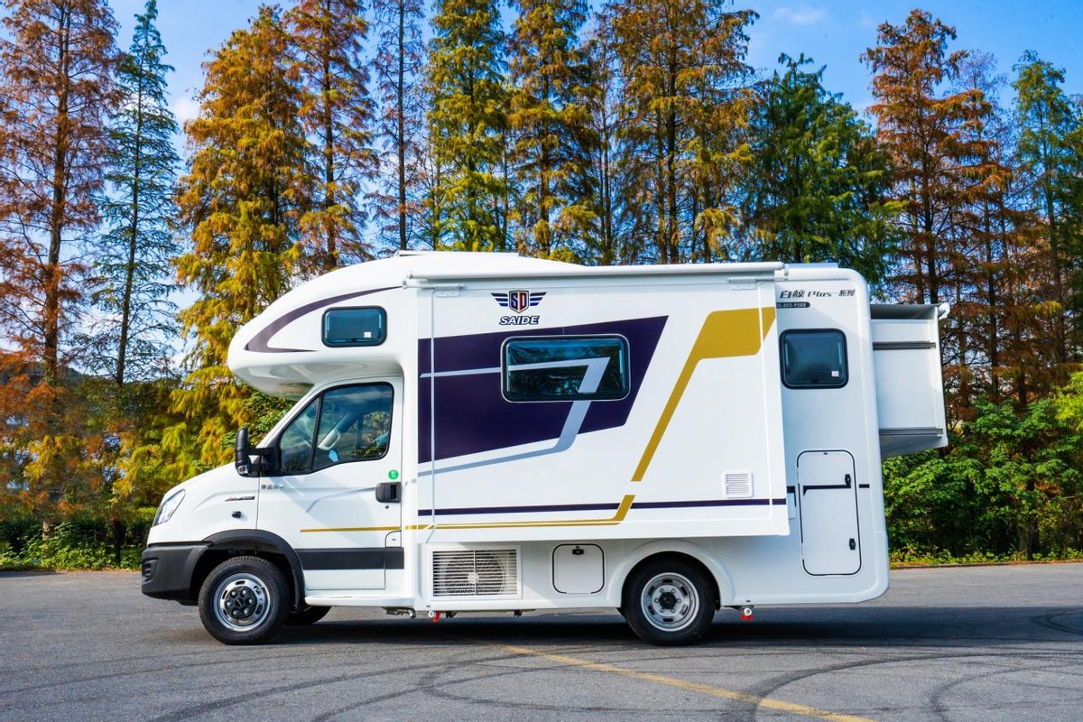 大白房车双拓展介绍,云游双拓展房车大空间出行更舒适