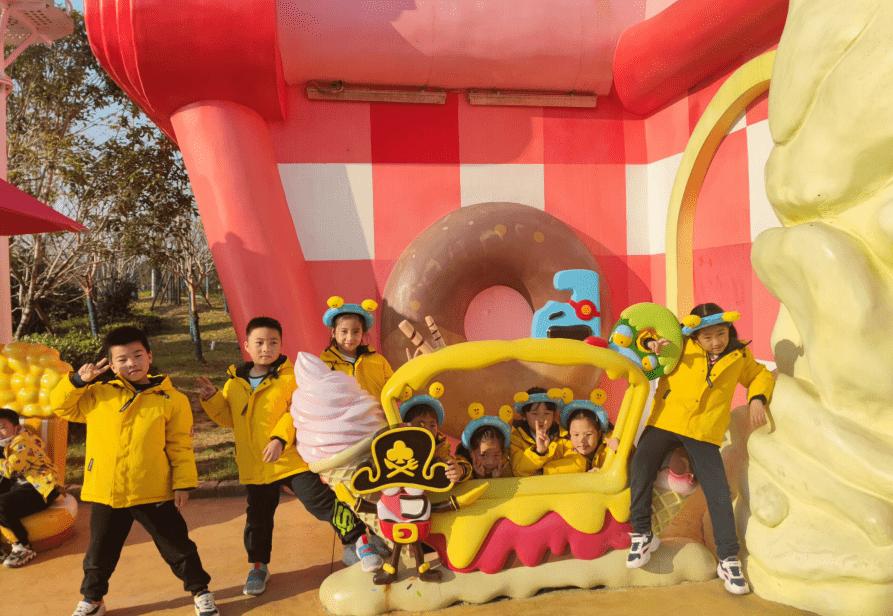 江苏大型少儿成长体验栏目《剪刀石头布》走进南京欢乐谷