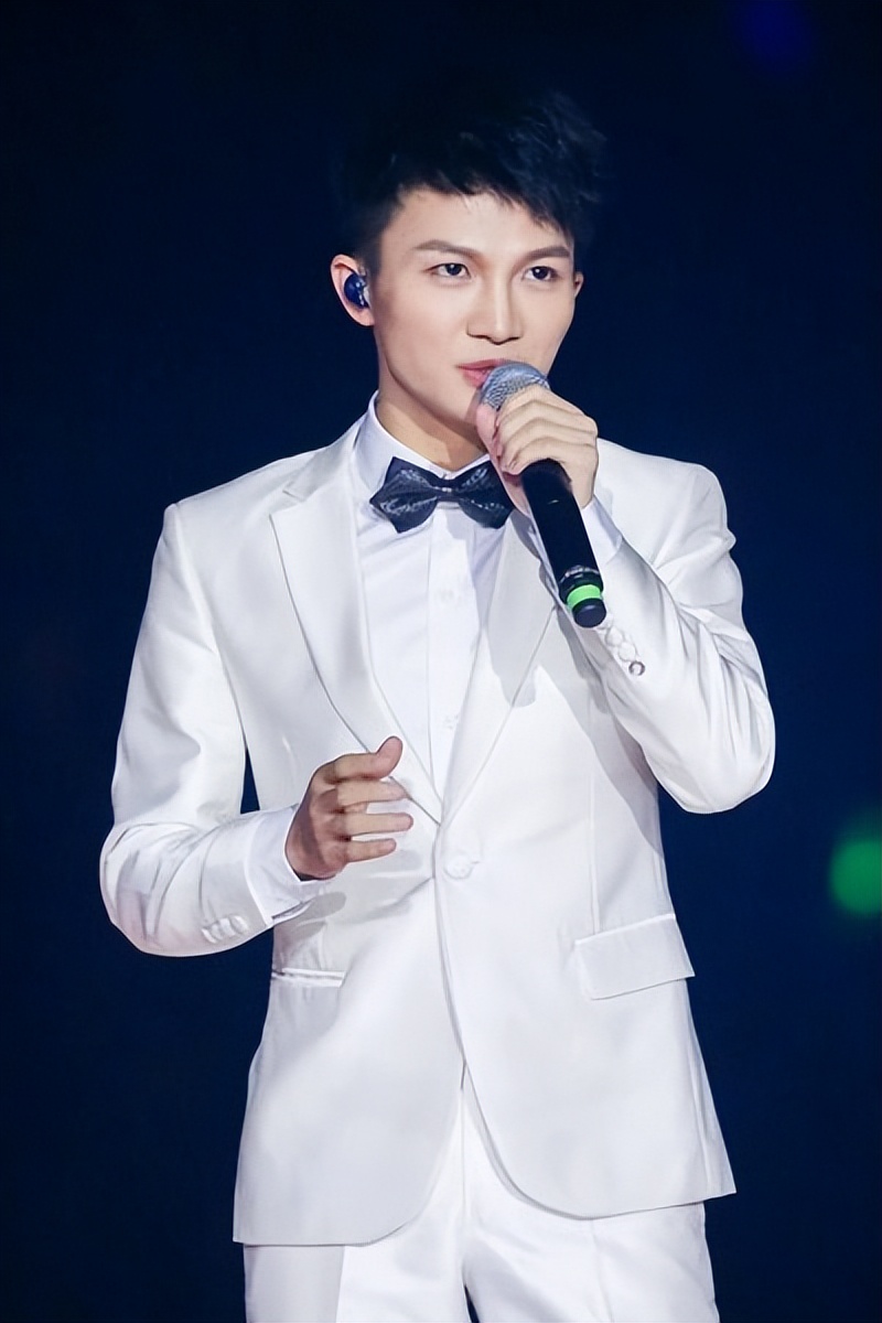 张云雷冯照洋孔云龙直播,冯照洋张云雷孔云龙同台直播