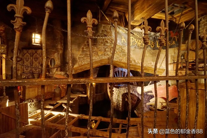 周末白相里的一张床、一群朋友、暴走于迪士尼乐园