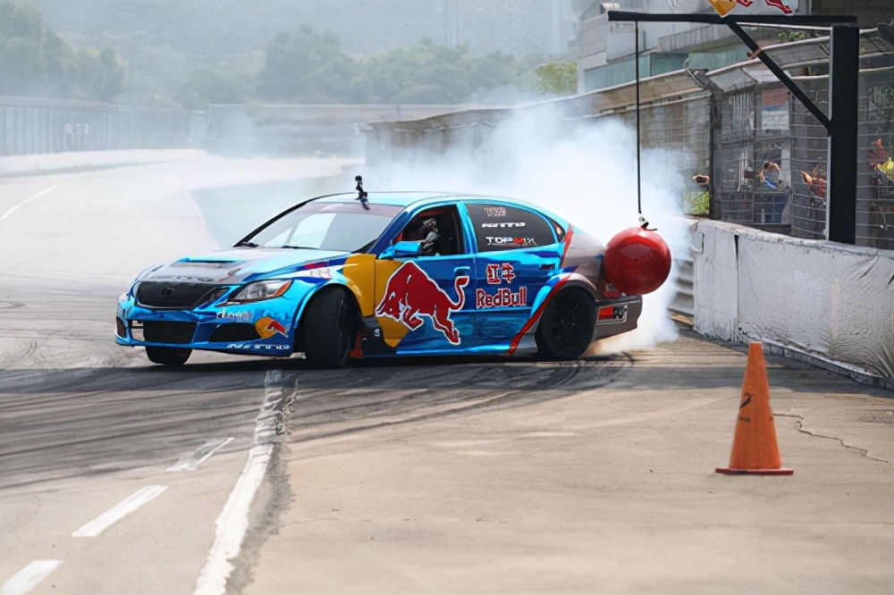 红牛怎么做到200亿的,红牛19年盈利