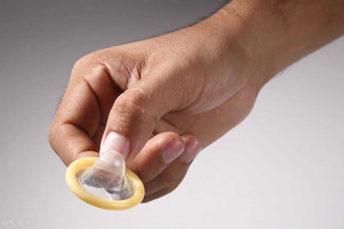 女性“同房”时,*处私**出现“灼热感”,提醒:这4个原因,别忽视