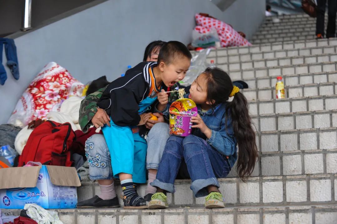 汶川地震15周年记录图片,汶川地震这些画面让人噙满泪水