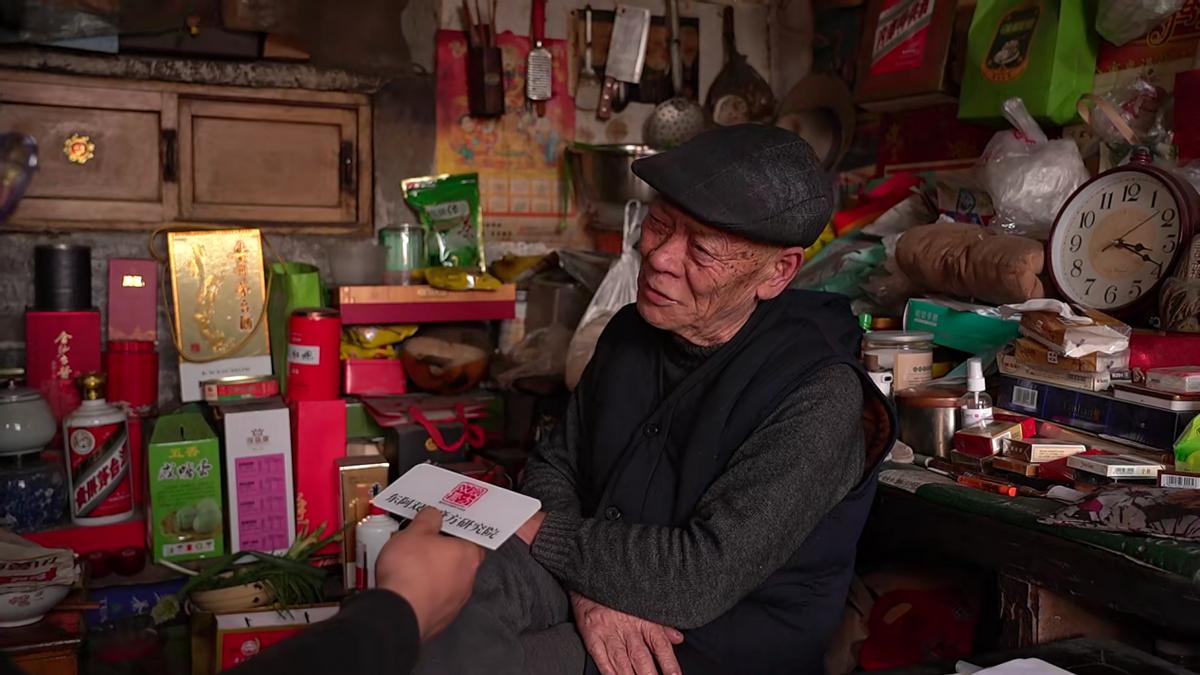 76岁老中医退休后坚持奋斗在一线,103岁老中医分文不取