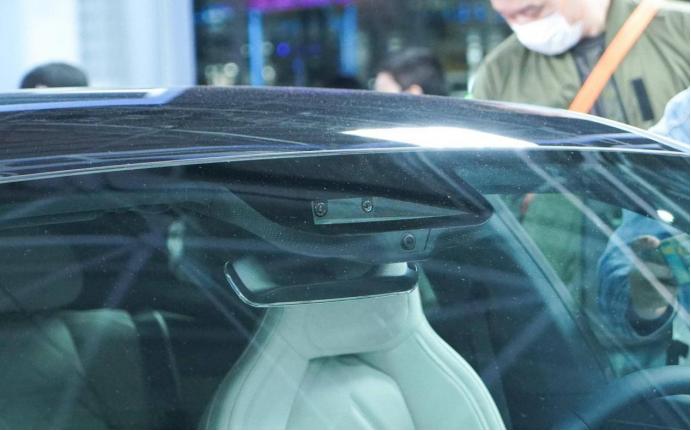 极氪001车机不卡了，还将OTA升级辅助驾驶，这才是完整的车