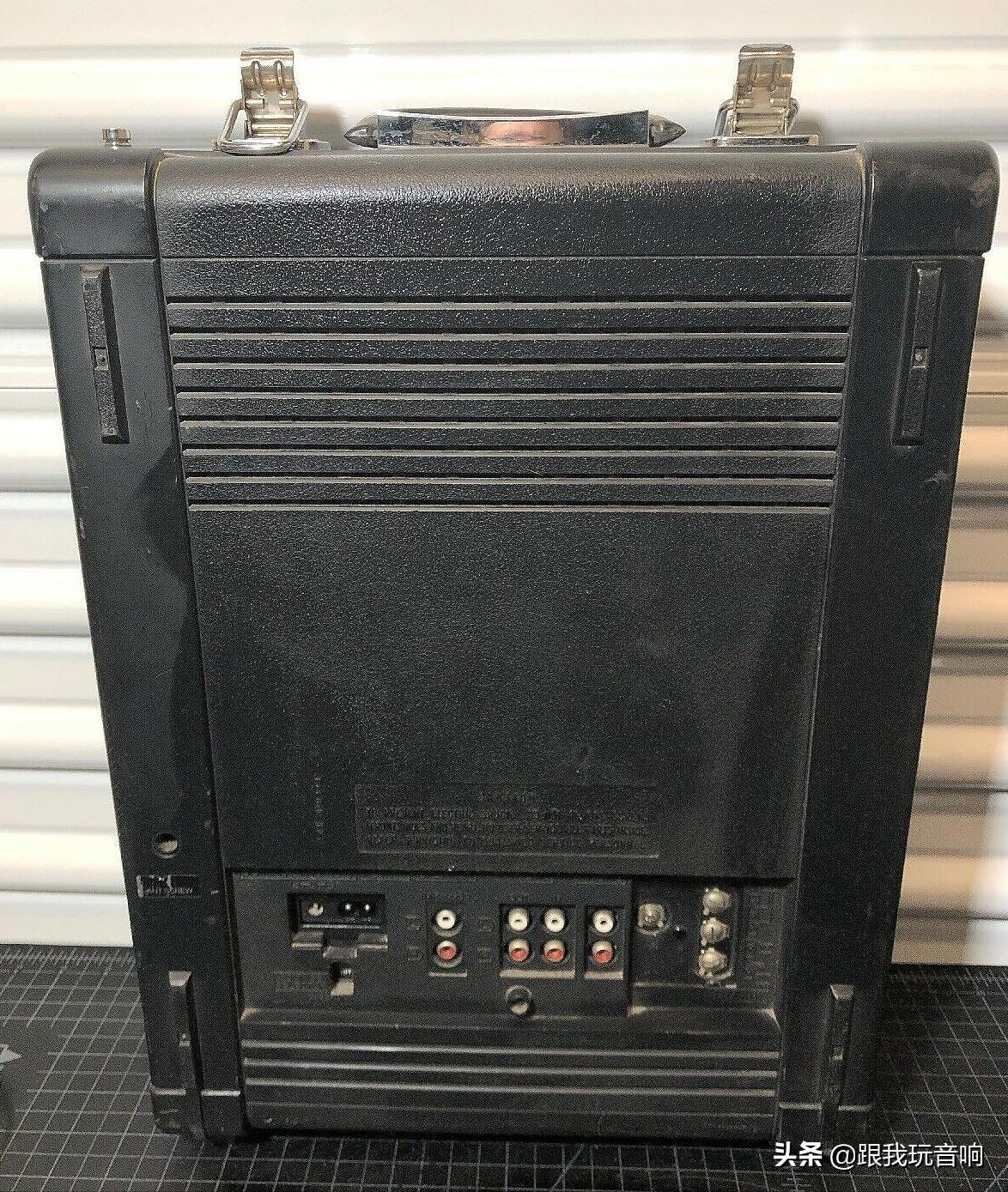 松下RX-6400也称为RX-A2可能是80年代以来最响亮的便携式音响
