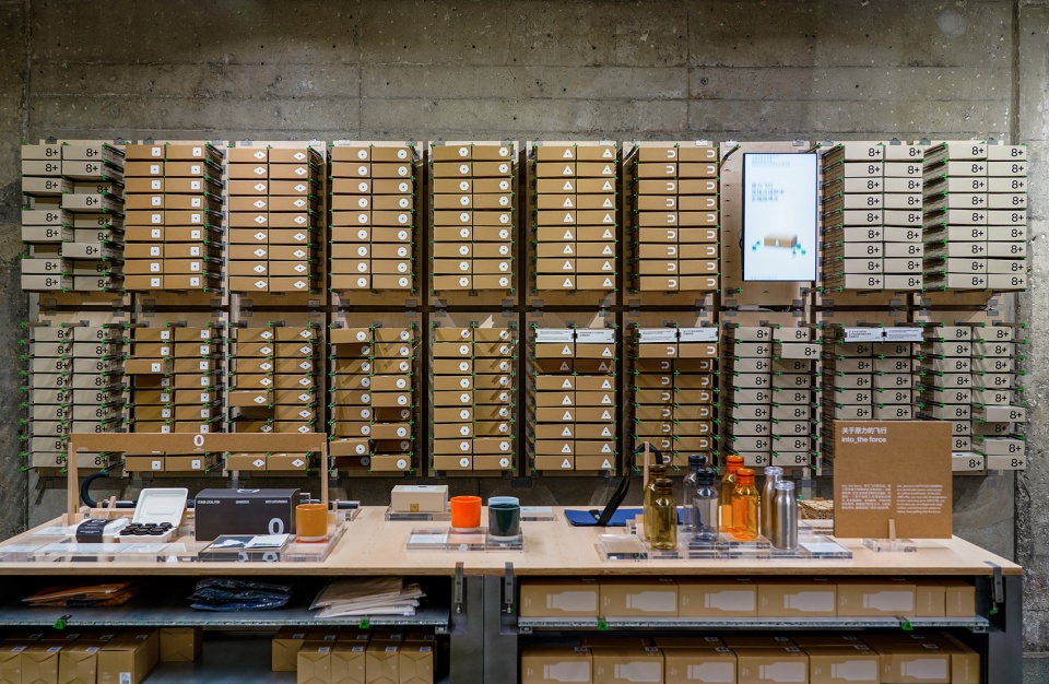 空无一人的网红店,设计控必看01|“三顿半”原力飞行概念店