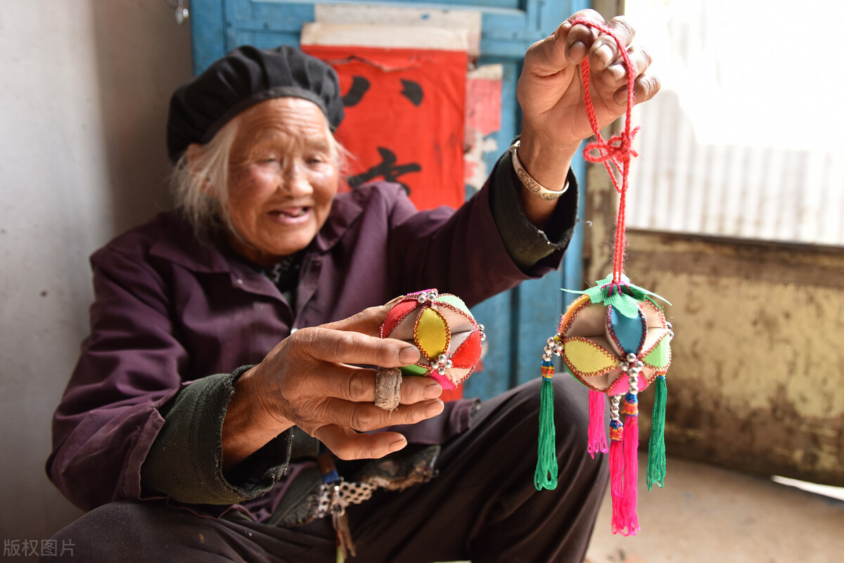 90后姑娘卖煎饼月入3万,阿姨卖油条月入3万