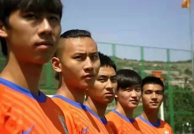 山东鲁能足球青训梯队,中国青少年足球联赛鲁能足校