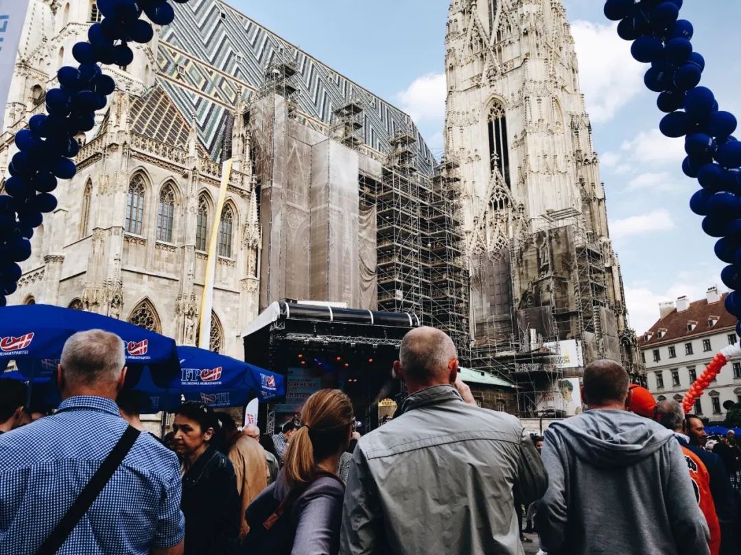 花30万去香港留学,花30万留学