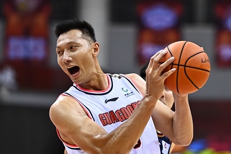 易建联老婆荆灵个人简介,易建联和荆灵爱情故事