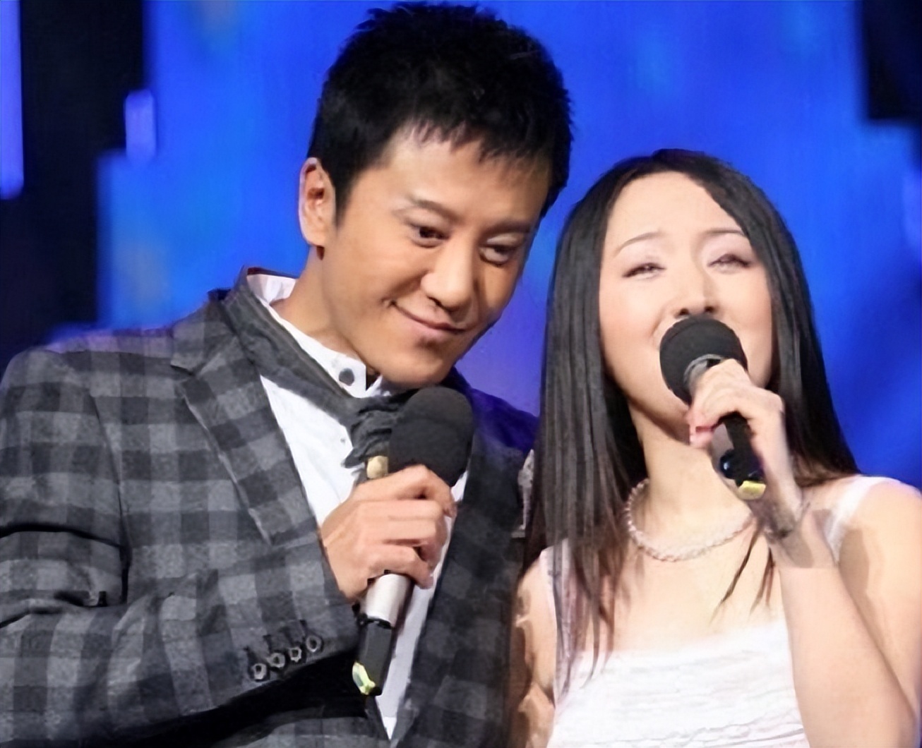 年轻时的毛宁现状,毛宁富婆