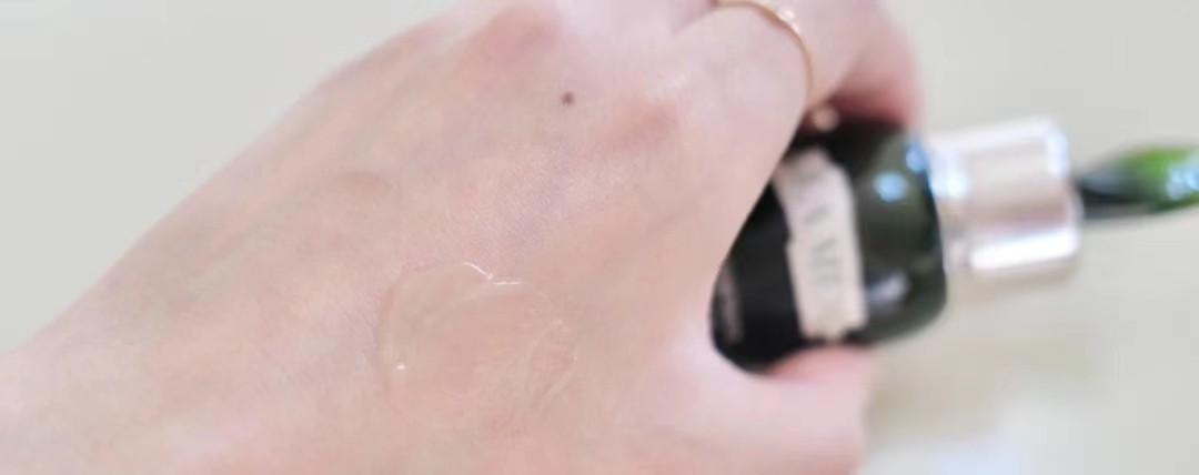 兰蔻小黑瓶和海蓝之谜修复精华 (海蓝之谜精华露兰蔻小黑瓶)