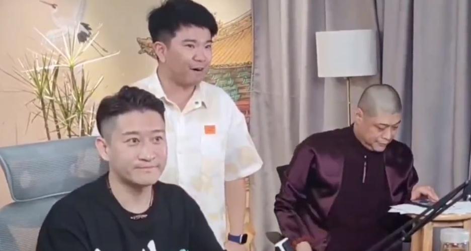 曹云金怒砸郭德纲饭碗，掀翻整个德云社，免费直播说相声获好评