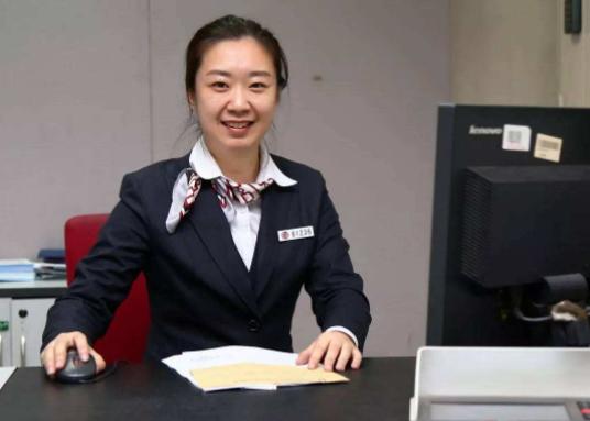 为什么银行的柜员这么多,应届毕业生银行柜员好吗