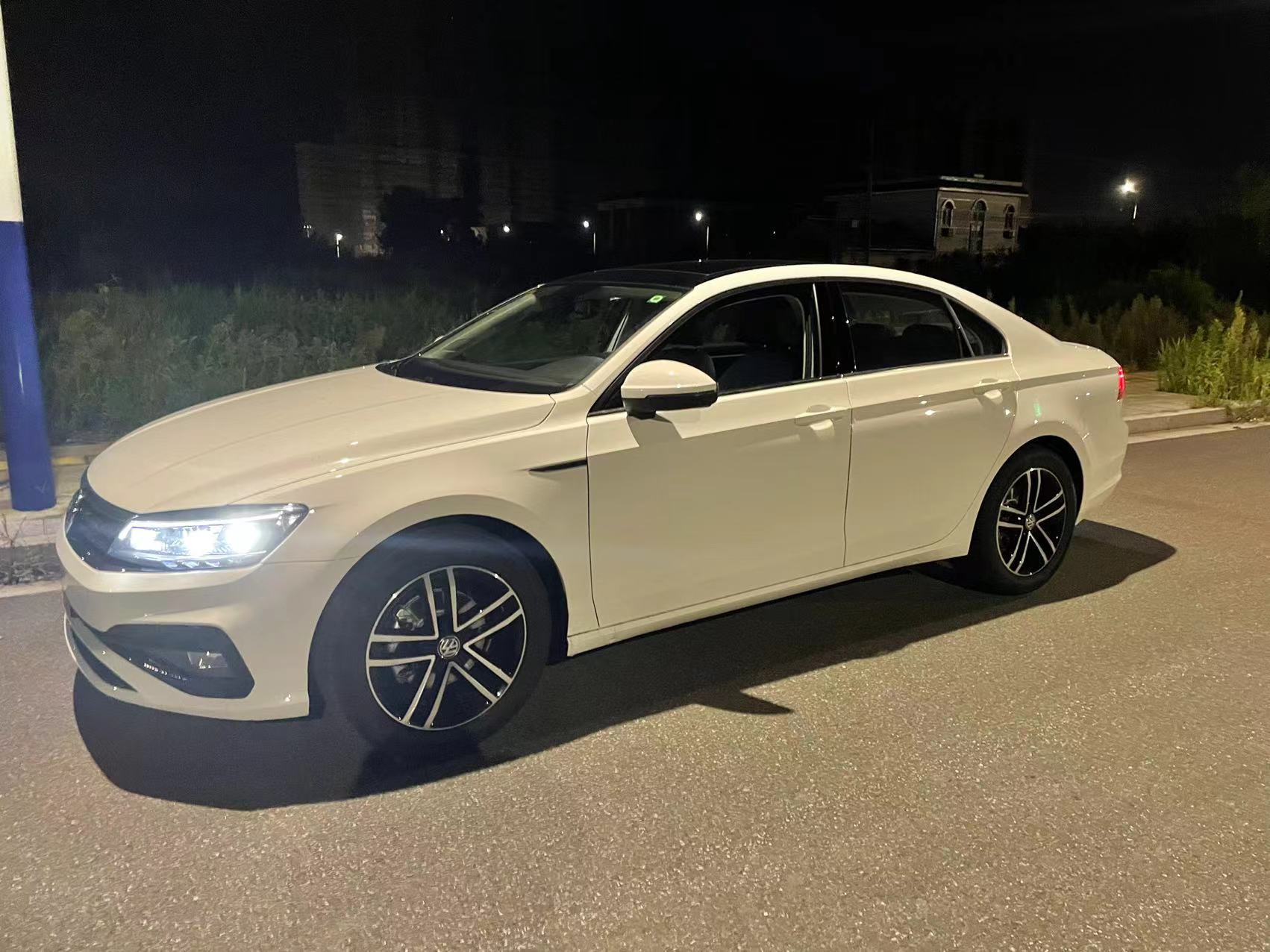 95后小伙买新车,15年凌渡280自动优缺点