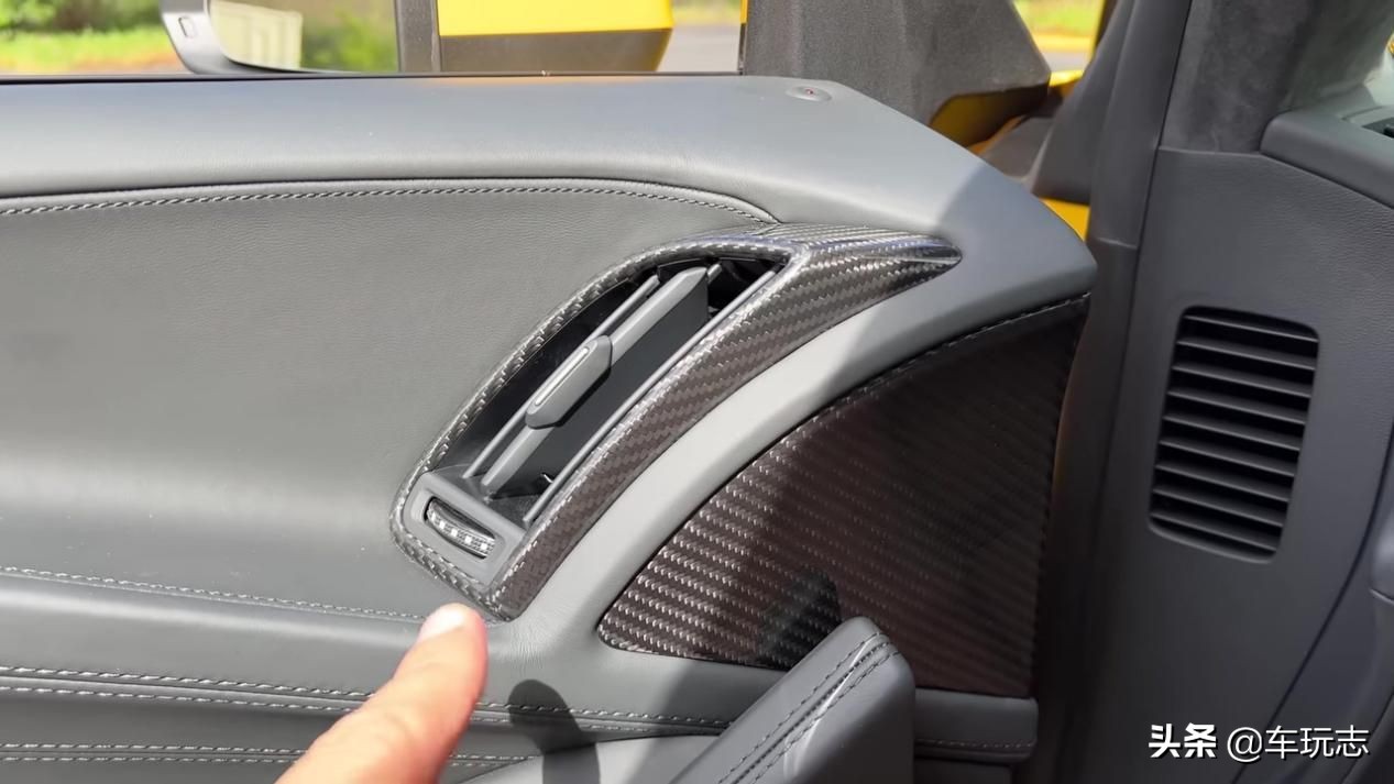 2019奥迪r8跟2020款奥迪r8,5.2v10奥迪r8限量版