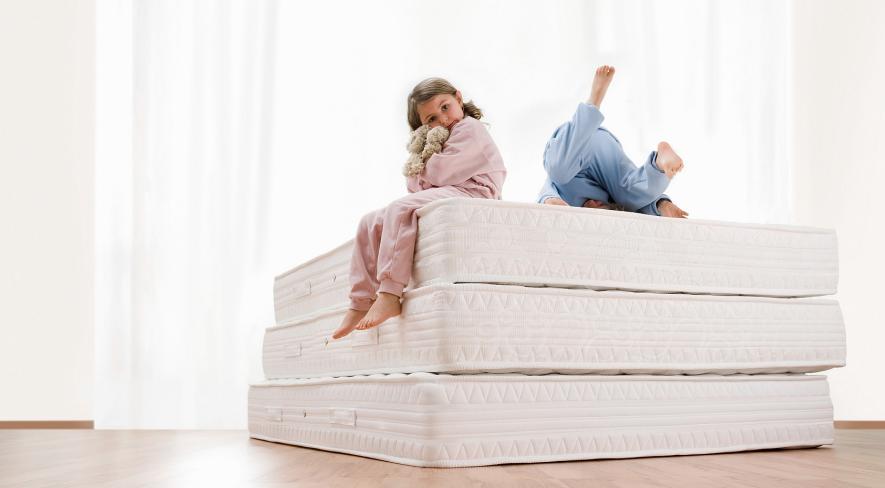 老人和小孩床垫怎么选,怎样给8岁孩子选床垫