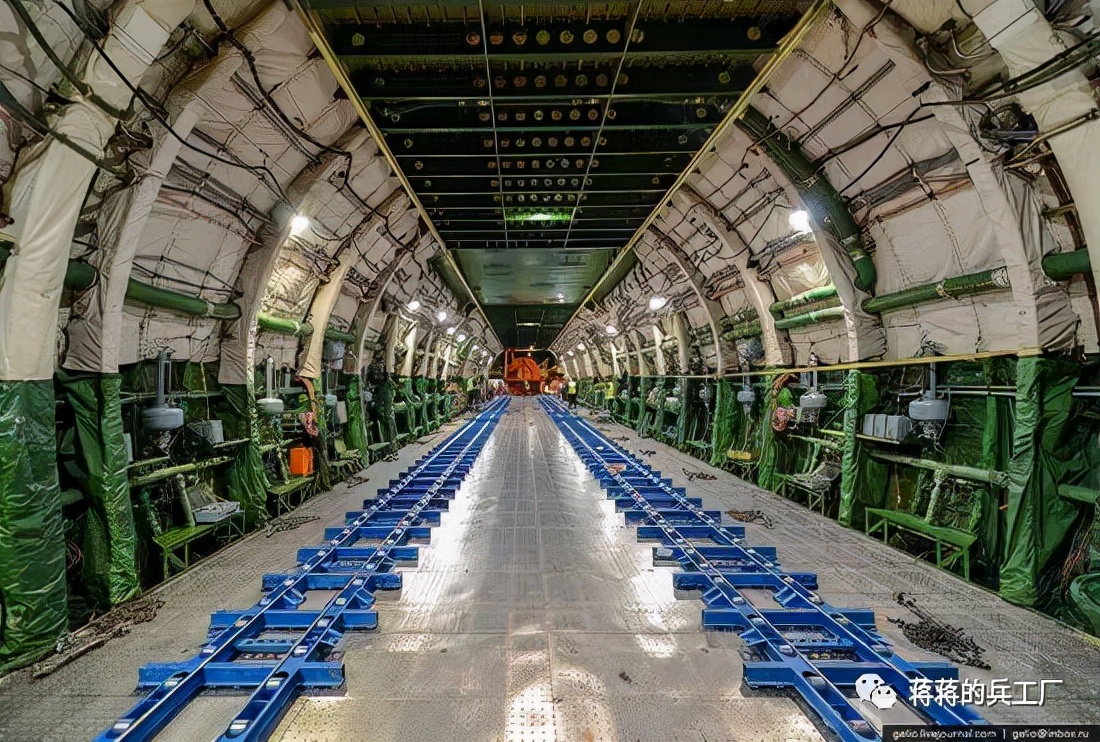 安225全世界最大运输机,世界最大运输机安225被摧毁